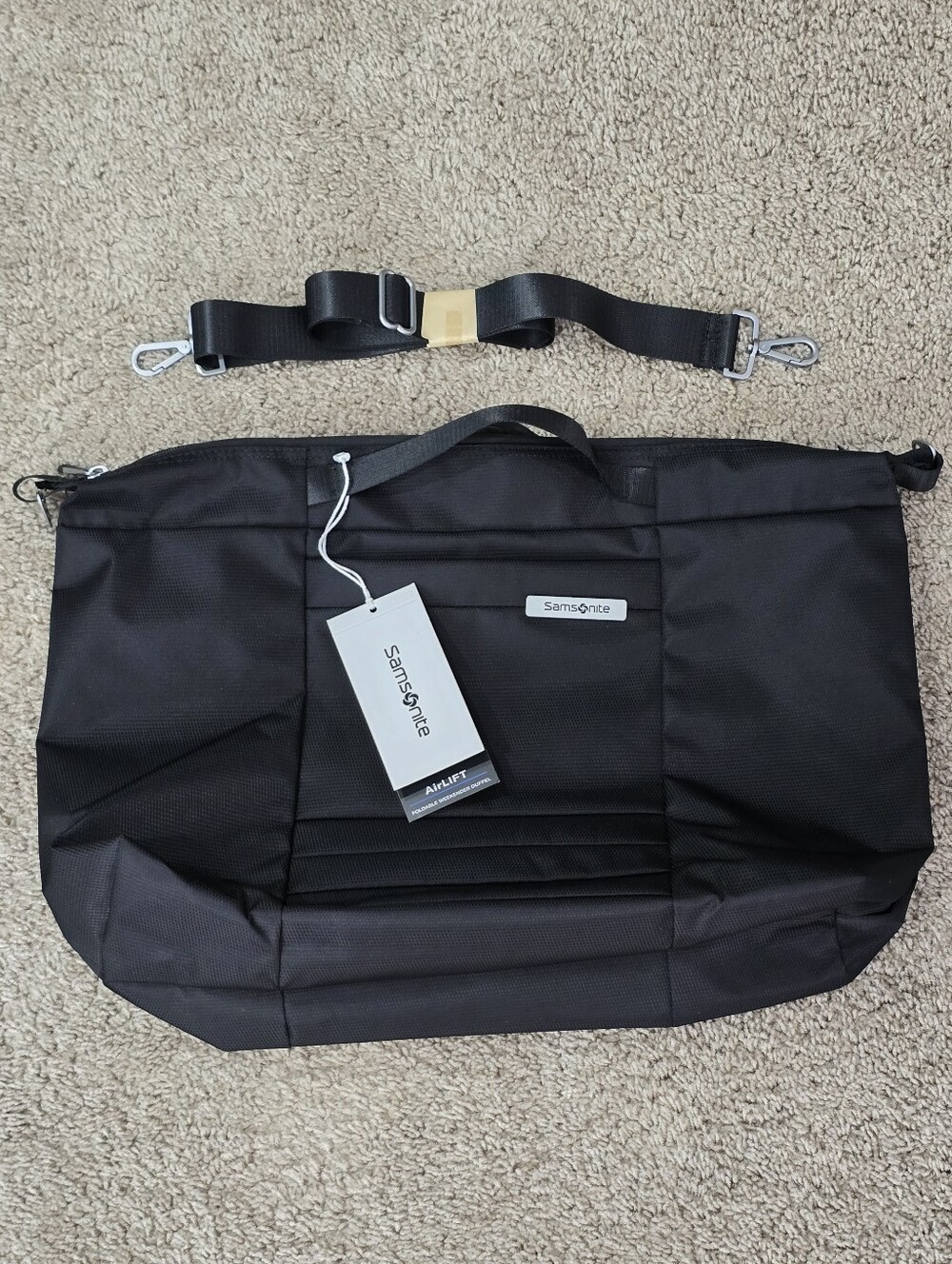 Samsonite Uplift Weekender Duffel Black NWT